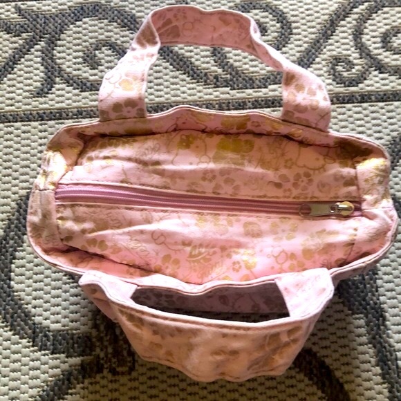 Hello Kitty Pink & Gold Lunch Bag - Picture 6 of 14